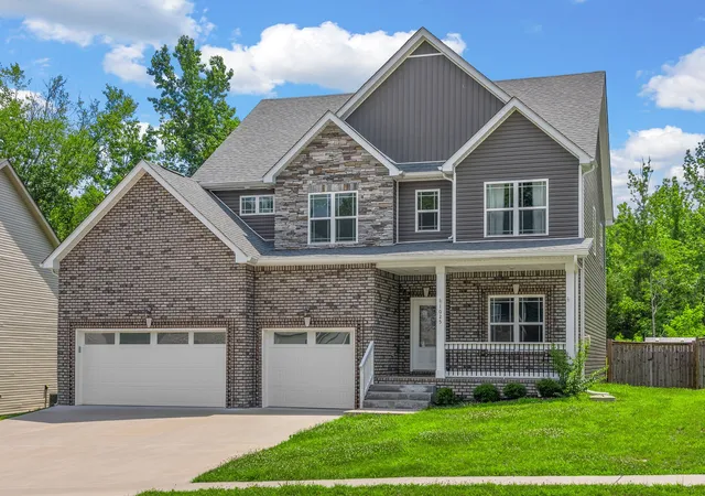 Photo 2 of Single family home for sale at 1025 Brightwood Ct, Clarksville, TN 37043 | MLS# 3155997 | Listing updated on 2026-07-03