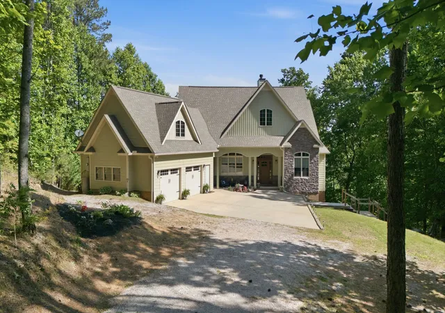 Homes for sale in South Pittsburg, TN | 460 Cross Creek Dr, South Pittsburg, TN 37380 | MLS# 3156090