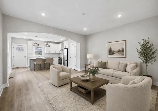Photo 2 of Single family home for sale at 2212 18th Avenue N, Nashville, TN 37208 | MLS# 3160119 | Listing updated on 2026-08-31