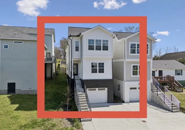 Photo 3 of Single family home for sale at 2212 18th Avenue N, Nashville, TN 37208 | MLS# 3160119 | Listing updated on 2026-08-31