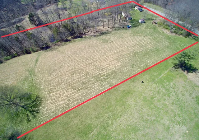 Photo 3 of Manufactured home for sale at 10974 Galen Rd, Lafayette, TN 37083 | MLS# 3156372 | Listing updated on 2026-09-01