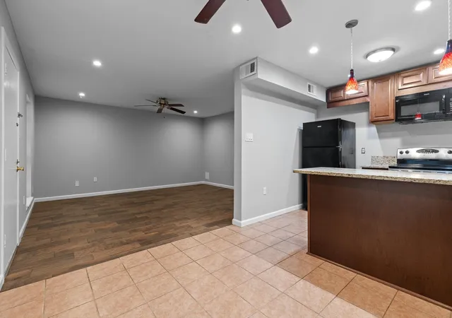 Homes for sale in Chattanooga, TN | 900 Mountain Creek Road # 109, Chattanooga, TN 37405 | MLS# 3156315