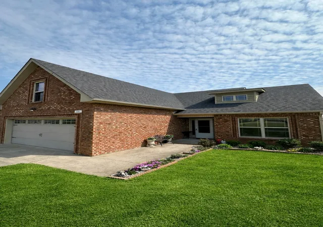 Photo 3 of Sale Pending at 131 Irish Oaks Dr, Portland, TN 37148 | MLS# 3158394 | Listing updated on 2026-08-29