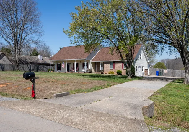 Photo 3 of Single family home for sale at 503 Cedar Brk Dr, White House, TN 37188 | MLS# 3159299 | Listing updated on 2026-08-30