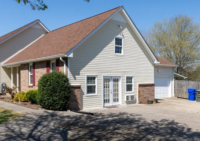 Photo 3 of Single family home for sale at 503 Cedar Brk Dr, White House, TN 37188 | MLS# 3159299 | Listing updated on 2026-08-30