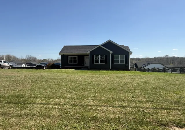 Photo 2 of Single family home for sale at 1016 Northside Dr, Dickson, TN 37055 | MLS# 3156436 | Listing updated on 2026-10-02