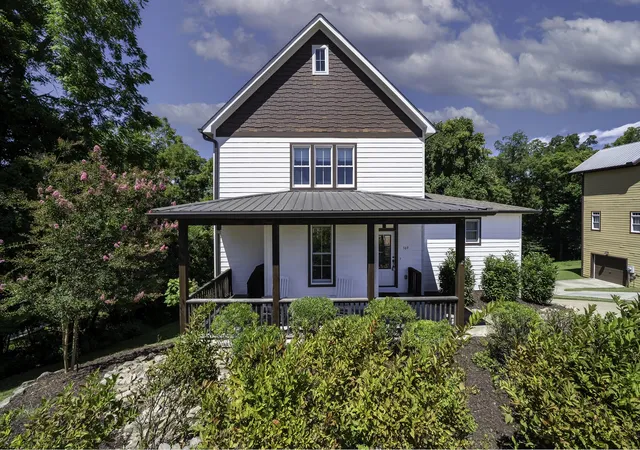 Photo 2 of Single family home for sale at 369 Fanning Bnd Dr, Winchester, TN 37398 | MLS# 3158870 | Listing updated on 2026-09-01