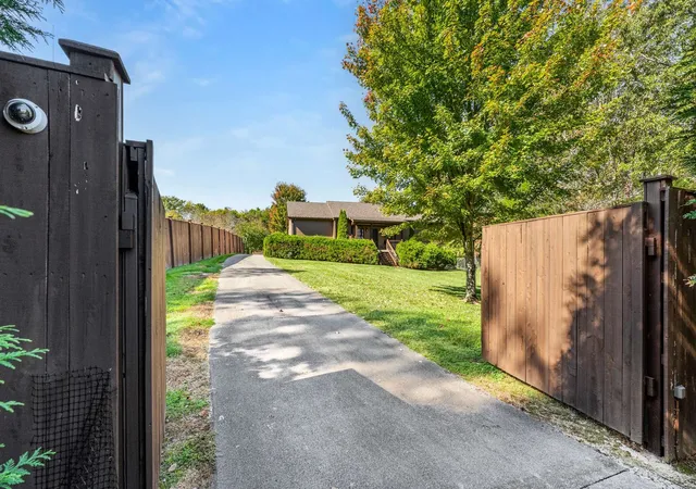 1st image of 1257 Harris Hollow Rd, Charlotte, TN 37036 | MLS# 3156518