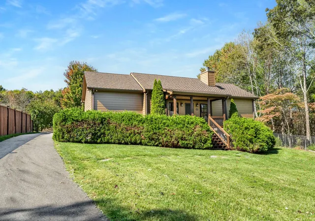 3rd image of 1257 Harris Hollow Rd, Charlotte, TN 37036 | MLS# 3156518