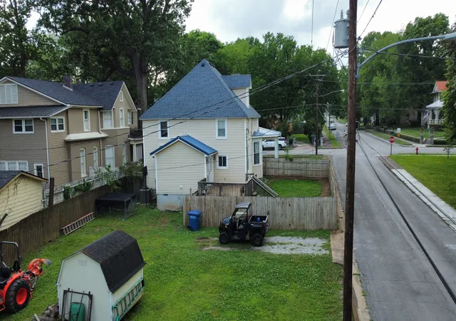 Photo 4 of Single family home for sale at 201 Pleasant St, Mount Pleasant, TN 38474 | MLS# 3158396 | Listing updated on 2026-07-27