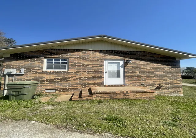 Homes for sale in Lawrenceburg, TN | 818 Windsor Ave S, Lawrenceburg, TN 38464 | MLS# 3158502