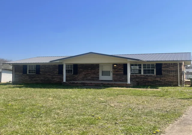 Homes for sale in Lawrenceburg, TN | 818 Windsor Ave S, Lawrenceburg, TN 38464 | MLS# 3158502