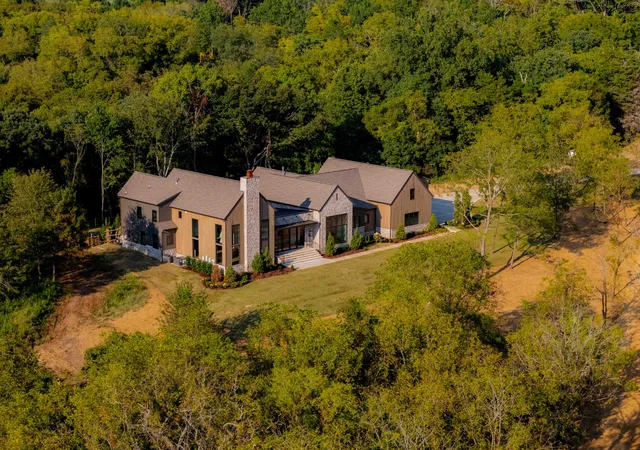 Photo 2 of Mansion for sale at 8004 Wilder Pass, Arrington, TN 37014 | MLS# 3163922 | Listing updated on 2026-09-21