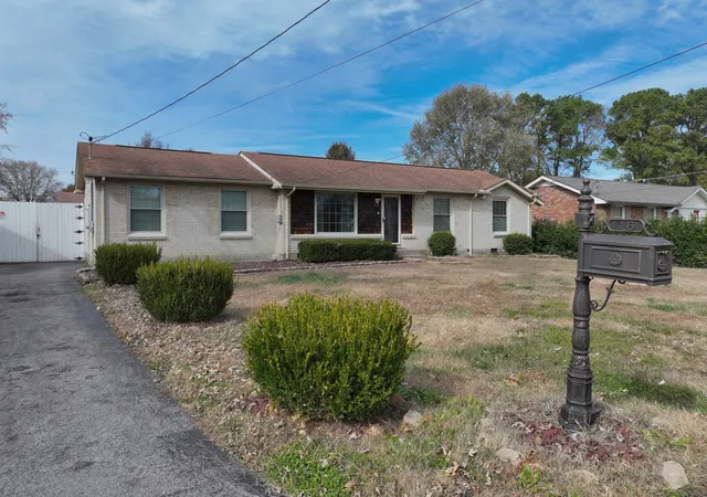 2nd image of 216 Southburn Dr, Hendersonville, TN 37075 | MLS# 3164553