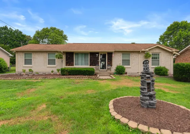 1st image of 216 Southburn Dr, Hendersonville, TN 37075 | MLS# 3164553