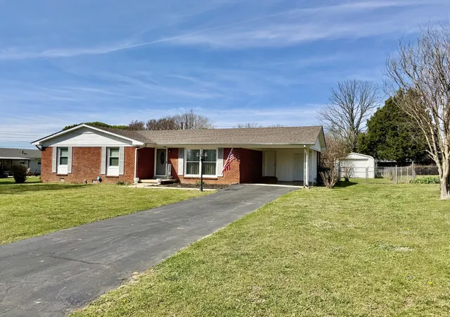 Homes for sale in Lawrenceburg, TN | 402 Hoffman St, Lawrenceburg, TN 38464 | MLS# 3158581