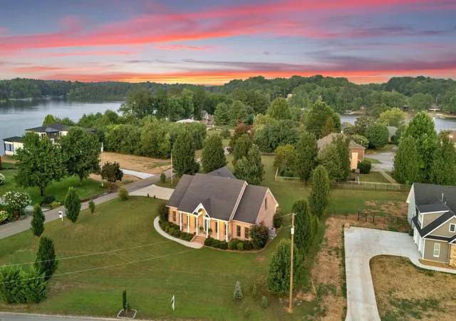 Homes for sale in Estill Springs, TN | 594 Waters Edge Dr, Estill Springs, TN 37330 | MLS# 3164618