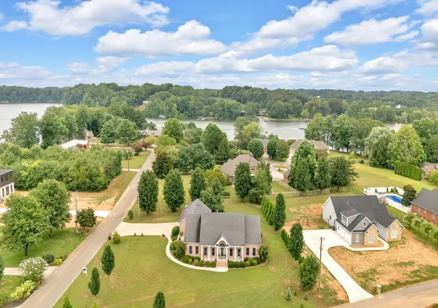 Homes for sale in Estill Springs, TN | 594 Waters Edge Dr, Estill Springs, TN 37330 | MLS# 3164618