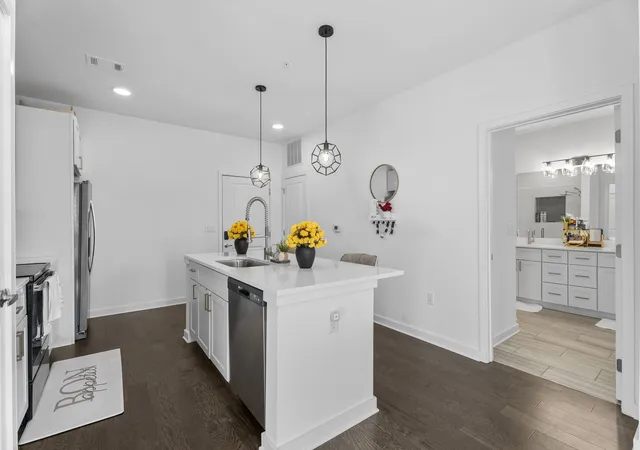 3rd image of 1677 54Th Ave N #338, Nashville, TN 37209 | MLS# 3158599