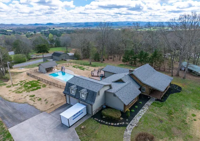Homes for sale in Englewood, TN | 209 County Road 576, Englewood, TN 37329 | MLS# 3223289