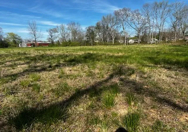 3rd image of 109 Neal St, Huntland, TN 37345 | MLS# 3159244