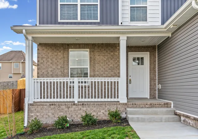 Homes for sale in Clarksville, TN | 744 Banister Dr, Clarksville, TN 37042 | MLS# 3160219