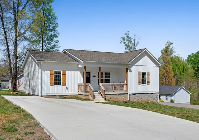 Homes for sale in Lewisburg, TN | 391 Elm Ave, Lewisburg, TN 37091 | MLS# 3170066