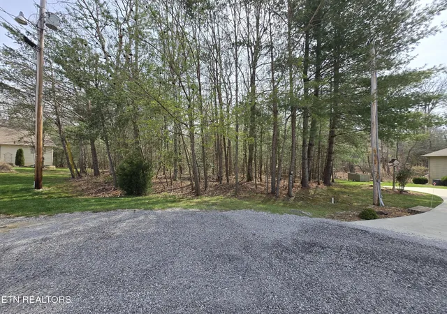 Homes for sale in Crossville, TN | 16 Holly Court, Crossville, TN 38558 | MLS# 3158795