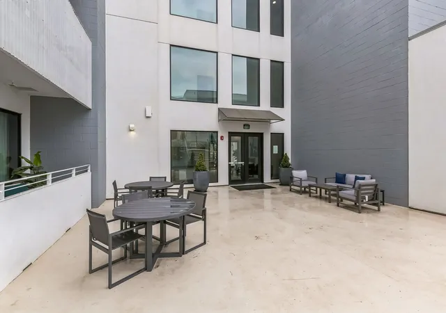 2nd image of 920 S St, Nashville, TN 37203