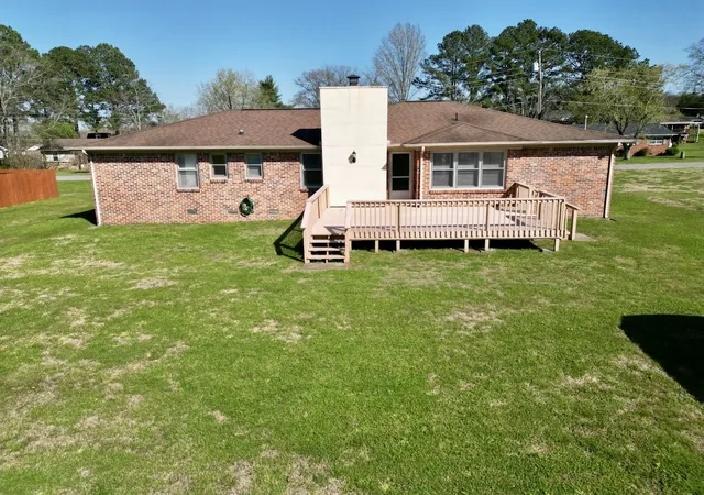 Photo 3 of Single family home for sale at 1205 Beverly Dr, Pulaski, TN 38478 | MLS# 3172957 | Listing updated on 2026-10-01