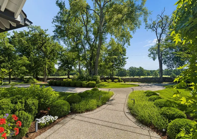 2nd image of 115 Page Rd, Nashville, TN 37205 | MLS# 3176126