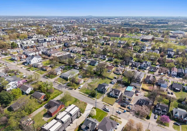 3rd image of 1726 Martin St, Nashville, TN 37203 | MLS# 3159490