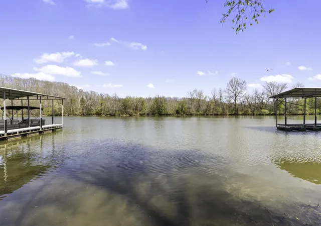 Homes for sale in Chapmansboro, TN | 1467 Chapmansboro Rd, Chapmansboro, TN 37035 | MLS# 3159347