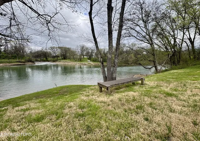 Photo 3 of Single family home for sale at 8660 Shackleford Ln, Strawberry Plains, TN 37871 | MLS# 3544604 | Listing updated on 2026-10-08
