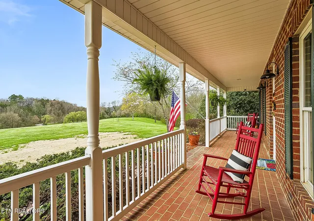 Photo 4 of Single family home for sale at 8660 Shackleford Ln, Strawberry Plains, TN 37871 | MLS# 3544604 | Listing updated on 2026-10-08