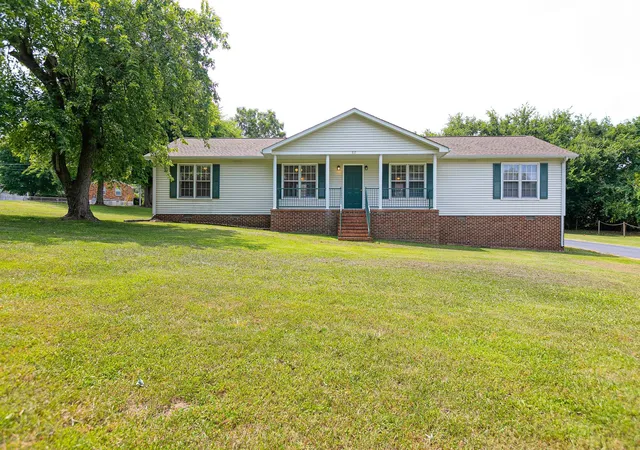 2nd image of 517 Woods Dr, Columbia, TN 38401 | MLS# 3164877