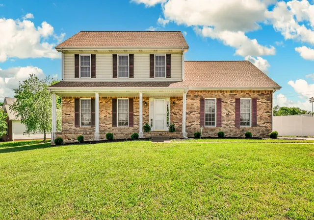 Photo 3 of Single family home for sale at 1121 Lucas Wayne Dr, Clarksville, TN 37043 | MLS# 3185909 | Listing updated on 2026-08-19