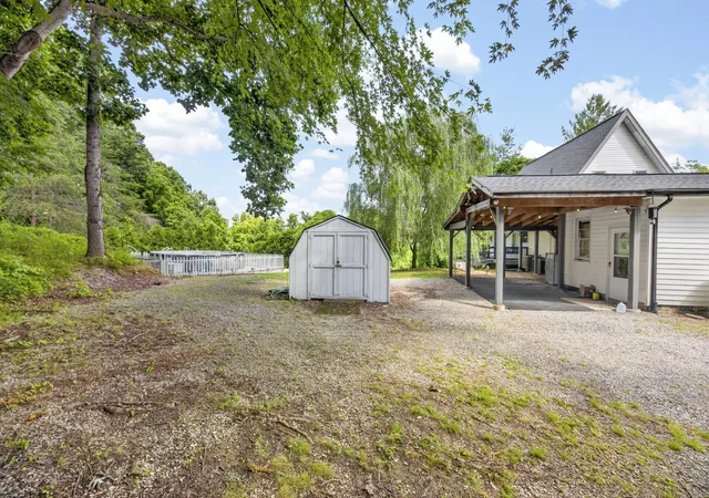 Homes for sale in Byrdstown, TN | 314 Smyrna Rd, Byrdstown, TN 38549 | MLS# 3159280