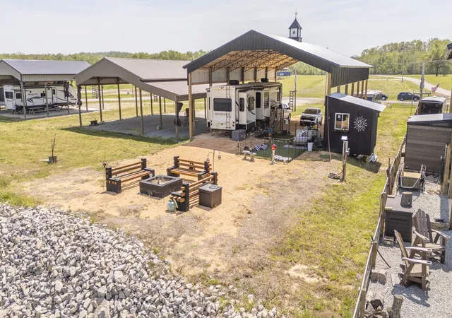 Photo 3 of Land for sale at 451 River Front Dr, Clifton, TN 38425 | MLS# 3167941 | Listing updated on 2026-05-01