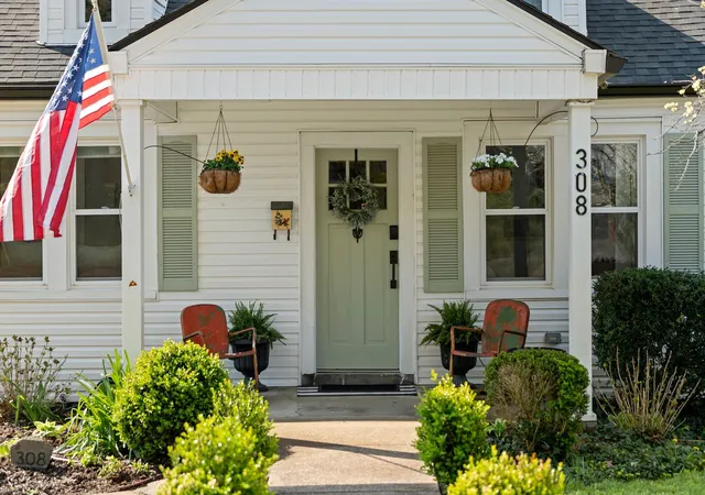 Photo 3 of Single family home for sale at 308 5th Avenue, Columbia, TN 38401 | MLS# 3165322 | Listing updated on 2026-05-09