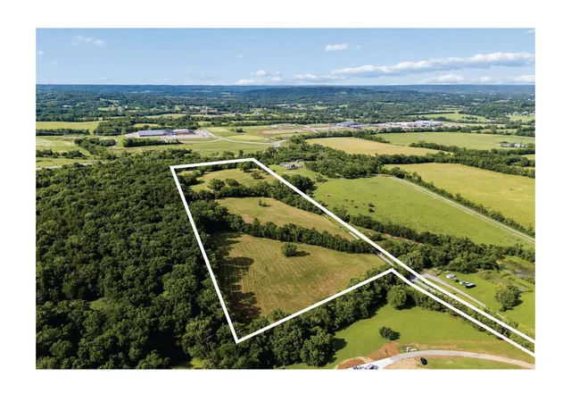 3rd image of 389 Atlas Pvt Ln, Hendersonville, TN 37075 | MLS# 3167539