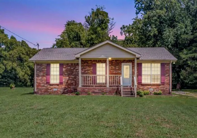 Photo 1 of Single family home for sale at 345 Marrell St, Gallatin, TN 37066 | MLS# 3250624 | Listing updated on 2026-09-01
