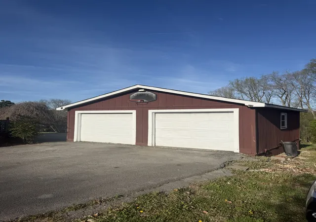 Photo 2 of Single family home for sale at 353 Golf Clb Rd, Mc Minnville, TN 37110 | MLS# 3159585 | Listing updated on 2026-05-26