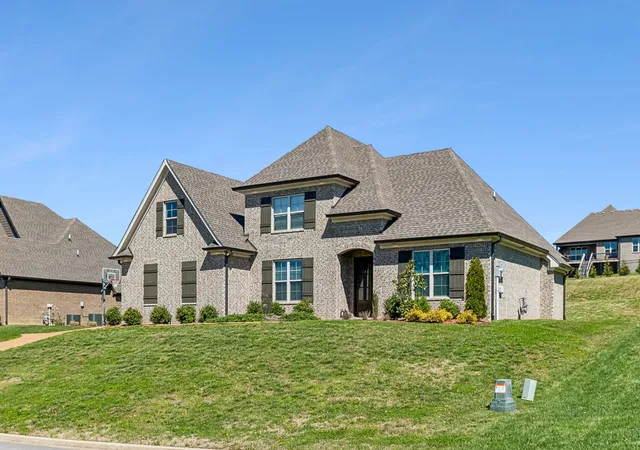 Homes for sale in Hendersonville, TN | 1094 Dorset Dr, Hendersonville, TN 37075 | MLS# 3159810