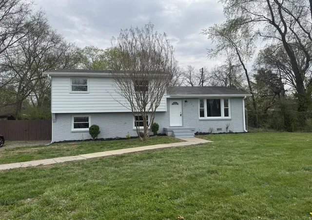 1st image of 204 Morningside Dr, Clarksville, TN 37042 | MLS# 3159914