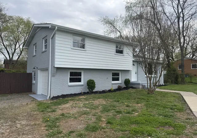 2nd image of 204 Morningside Dr, Clarksville, TN 37042 | MLS# 3159914