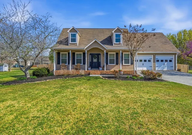 Homes for sale in Athens, TN | 2727 Kenwood Dr, Athens, TN 37303 | MLS# 3223291