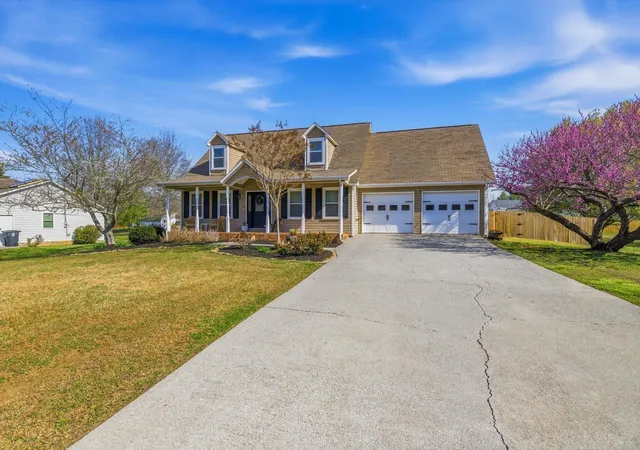 Homes for sale in Athens, TN | 2727 Kenwood Dr, Athens, TN 37303 | MLS# 3223291