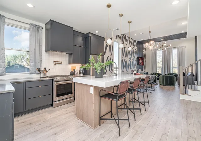 2nd image of 1009 Summit Ave, Nashville, TN 37203 | MLS# 3159749