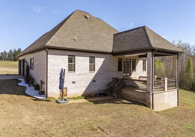 Homes for sale in Savannah, TN | 340 Grand Oaks Cv, Savannah, TN 38372 | MLS# 3159828